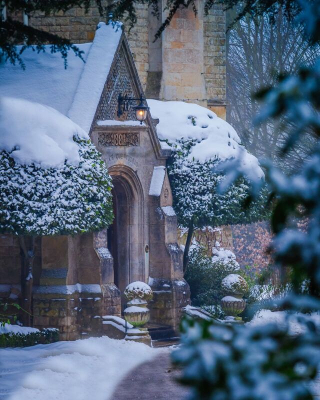 Our annual Christmas Concert is on Monday, 16th December, we are delighted to be returning to St Andrews Church in Hambleton village.

Our emphasis has always been on great choral music with a line up of around 12 singers supported by organ, and if the music chosen suggests more we add tympani and trumpet.  Jonathan Stork and Keith Halliday have kindly agreed to put together the singers from their network based around St Mary’s in Nottingham. We have enjoyed their performances many times at Harts and at Hambleton and rely upon them to provide some great classical pieces as well as more modern compositions.  We have also asked them to choose a few carols for the audience to join in with.

The concert starts at 7pm, guests are welcome to arrive from 6.30pm for glühwein and mince pies.

Tickets for the concert only are £25 per person. 
For the concert followed by dinner at Hambleton Hall, £200 per person (Champagne and canapés, 3 course dinner, wines and coffee)
For the concert, dinner and overnight accommodation (on B&B basis) from £700, per couple.

To book, please call our reception team on 01572 756991 or email hotel@hambletonhall.com and for the full dinner menu see our link to Activities & Events in our bio 🔗

#christmasconcert #hambletonvillage #hambletonhall #pobhotels #relaischateaux #discoverrutland