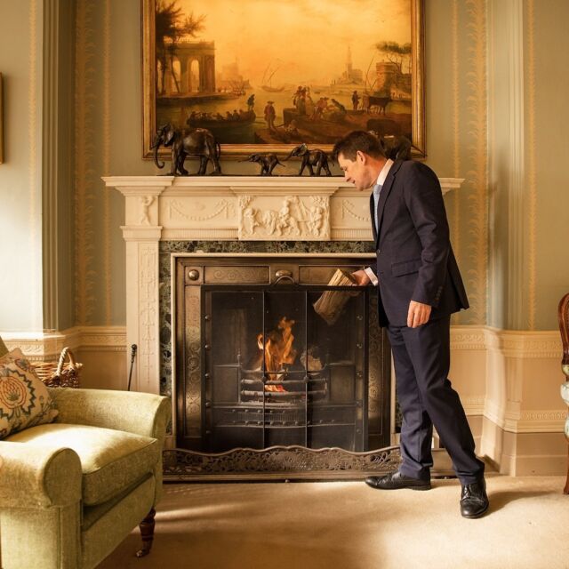 On a chilly Autumn day, tuck yourself away by one of Hambleton's roaring log fires and enjoy a deeply comfortable sofa 🍁

Look ahead to our seasonal offers in our bio 🔗

#hambletonhall #pobhotels #relaischateaux #luxuryaccommodation #seasonaloffers